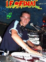 DJ Mike aux Platines