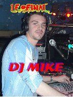 DJ  MIKE AUX PLATINES