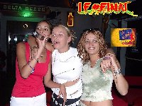 les jolies filles du Karaoke du Final